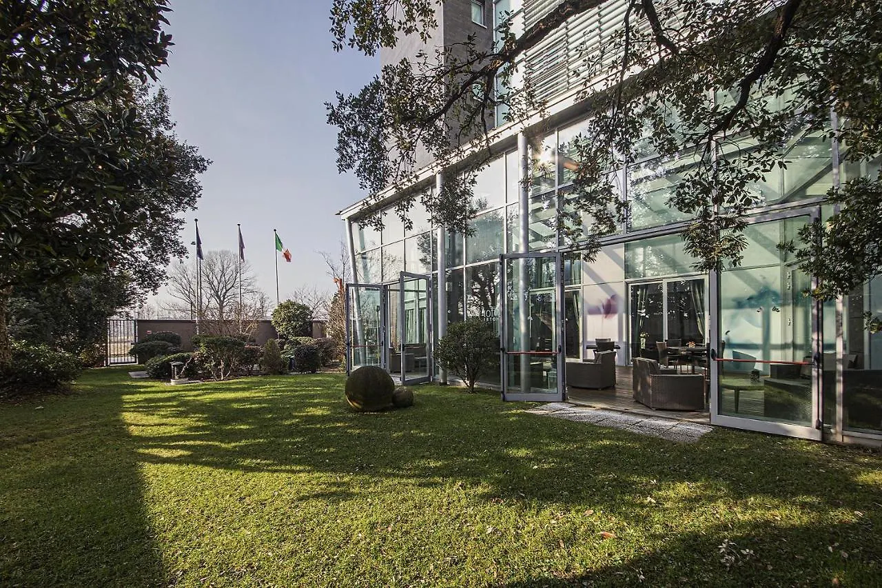 Hotel For You Cernusco Sul Naviglio 4*,  Italia
