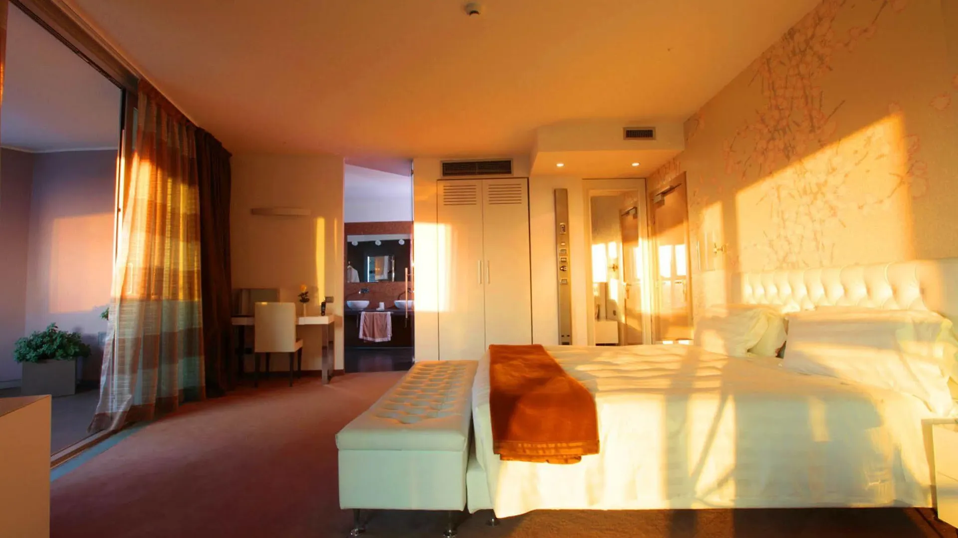 Hotel For You Cernusco Sul Naviglio Italië